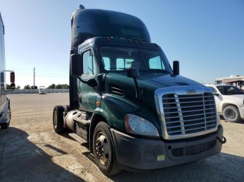  Salvage Freightliner Cascadia 1