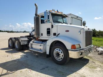  Salvage Peterbilt Tr