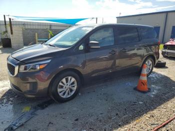  Salvage Kia Sedona