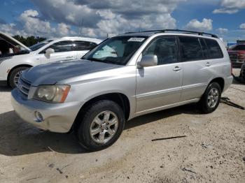  Salvage Toyota Highlander