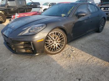  Salvage Porsche Panamera