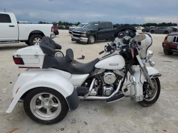  Salvage Harley-Davidson Fl