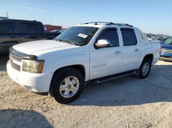  Salvage Chevrolet Avalanche