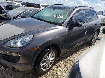  Salvage Porsche Cayenne