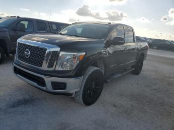  Salvage Nissan Titan