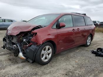  Salvage Toyota Sienna