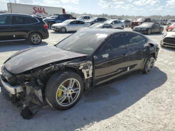  Salvage Porsche Panamera