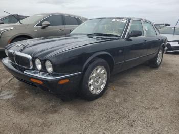  Salvage Jaguar Xj8