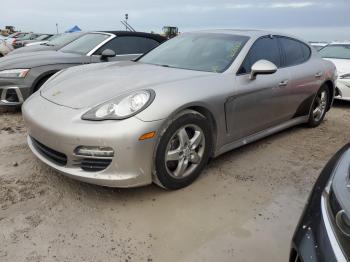  Salvage Porsche Panamera