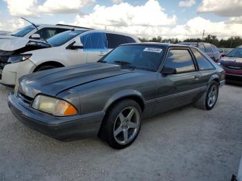  Salvage Ford Mustang