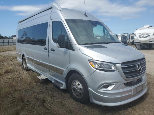  Salvage Mercedes-Benz Sprinter