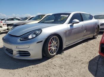  Salvage Porsche Panamera