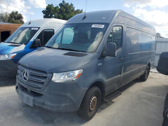  Salvage Mercedes-Benz Sprinter