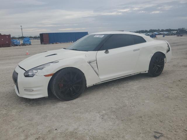  Salvage Nissan Gtr