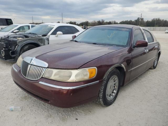  Salvage Lincoln Towncar