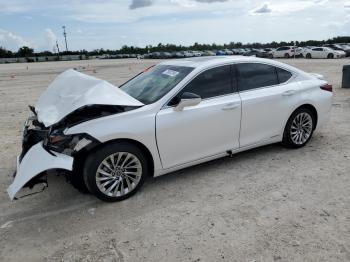  Salvage Lexus Es