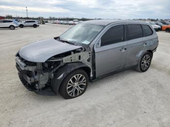  Salvage Mitsubishi Outlander