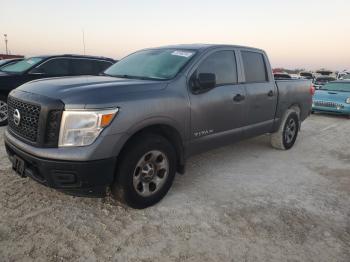  Salvage Nissan Titan