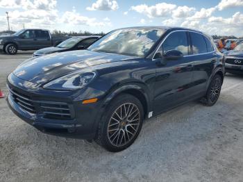  Salvage Porsche Cayenne