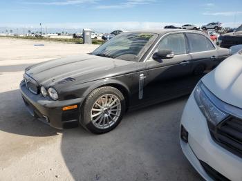  Salvage Jaguar Xj8