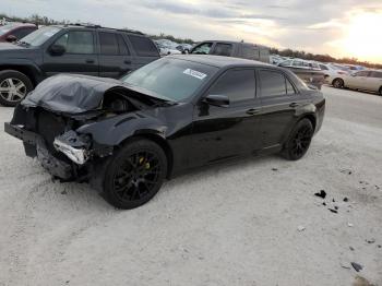  Salvage Chrysler 300