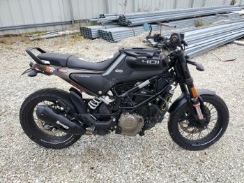  Salvage Husqvarna Vitpilen 4