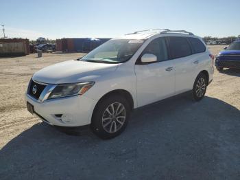  Salvage Nissan Pathfinder