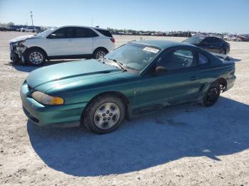  Salvage Ford Mustang