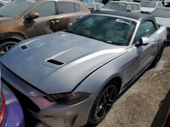  Salvage Ford Mustang