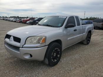  Salvage Mitsubishi Raider