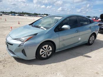  Salvage Toyota Prius