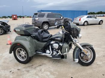  Salvage Harley-Davidson Fl