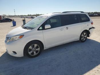  Salvage Toyota Sienna