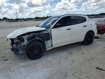  Salvage Maserati Levante