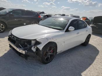  Salvage Alfa Romeo Giulia