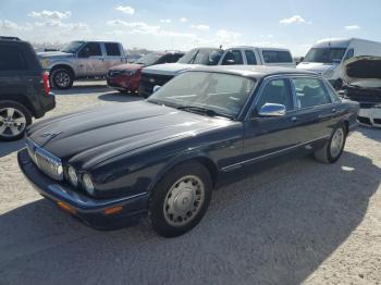  Salvage Jaguar XJ