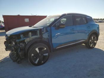  Salvage Nissan Kicks