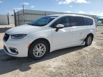  Salvage Chrysler Pacifica