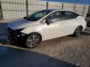  Salvage Nissan Versa