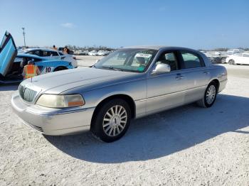  Salvage Lincoln Towncar