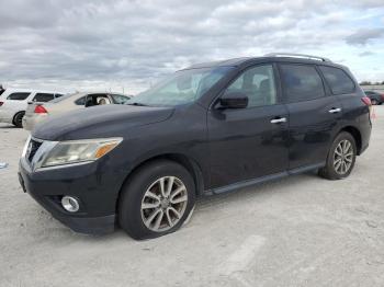  Salvage Nissan Pathfinder