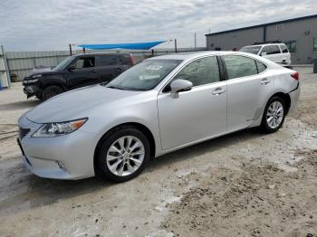  Salvage Lexus Es