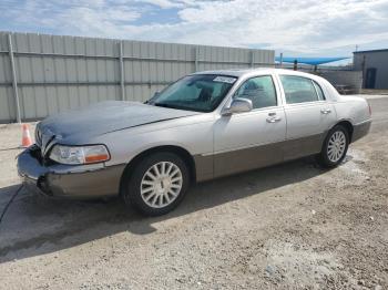  Salvage Lincoln Towncar