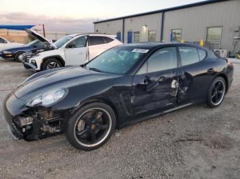  Salvage Porsche Panamera