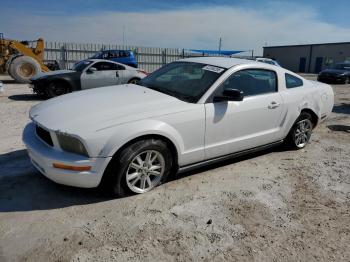  Salvage Ford Mustang