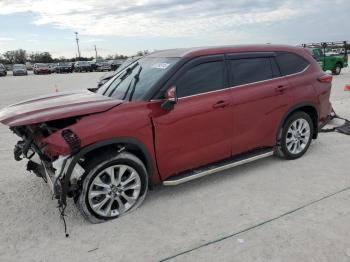  Salvage Toyota Highlander