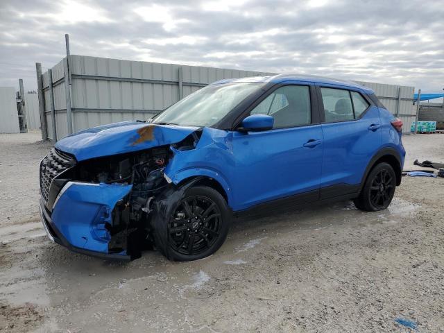  Salvage Nissan Kicks