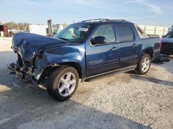  Salvage Chevrolet Avalanche