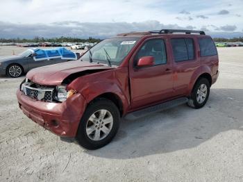  Salvage Nissan Pathfinder