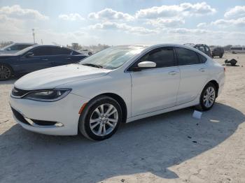  Salvage Chrysler 200